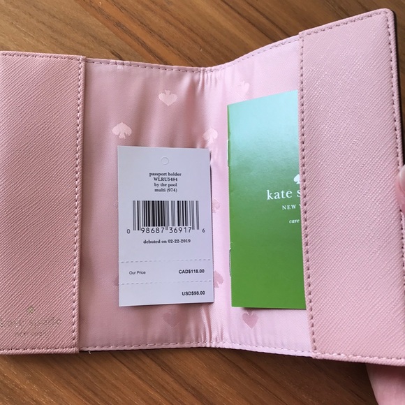 KATE SPADE ♠︎ Pink Flamingos Passport Holder NWT - Picture 2 of 8